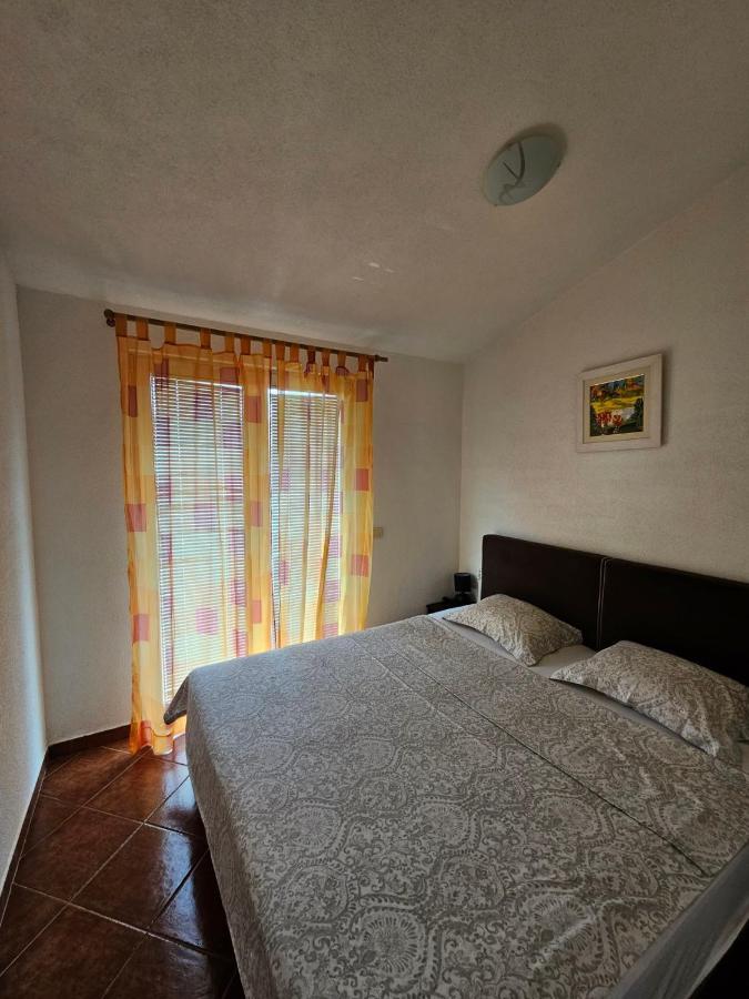 Apartments Vranes Tivat Ngoại thất bức ảnh